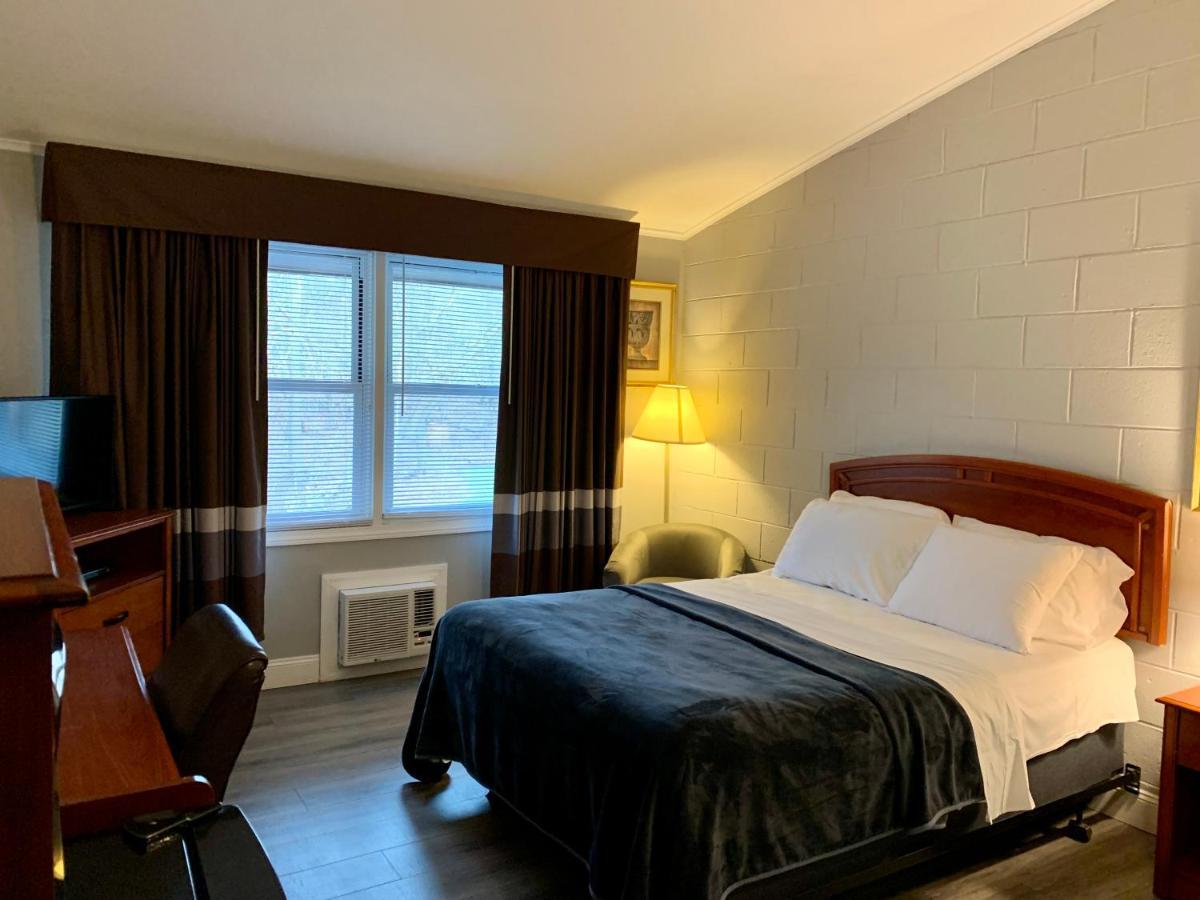 Hill Top Motel Wrightstown Eksteriør billede